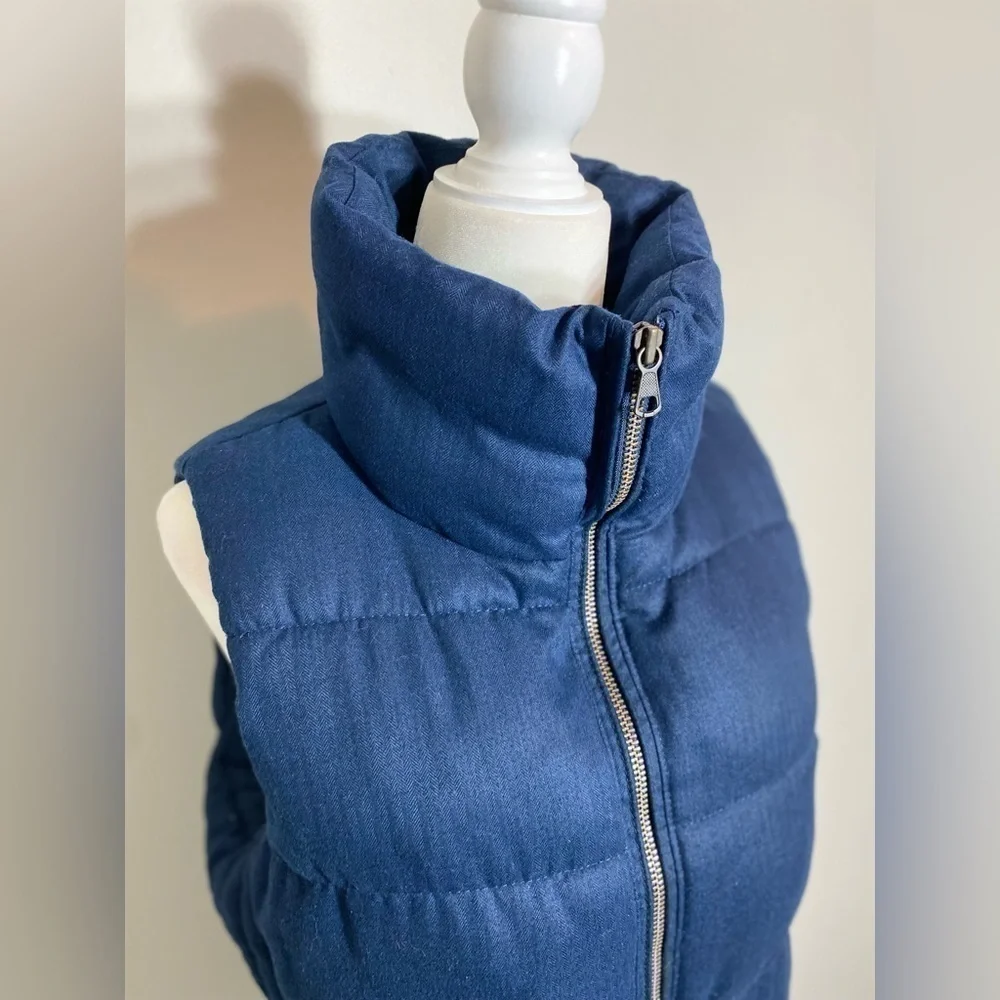Small Old Navy Heavy Blue Zip Up Vest w/ Pockets - Picture 3 of 9
